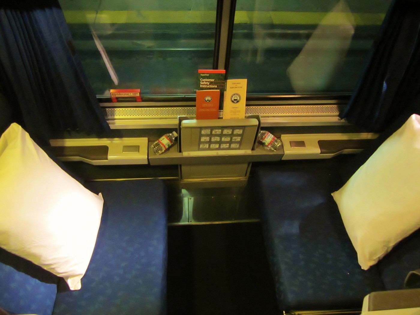 083 TEXAS EAGLE ROOMETTE