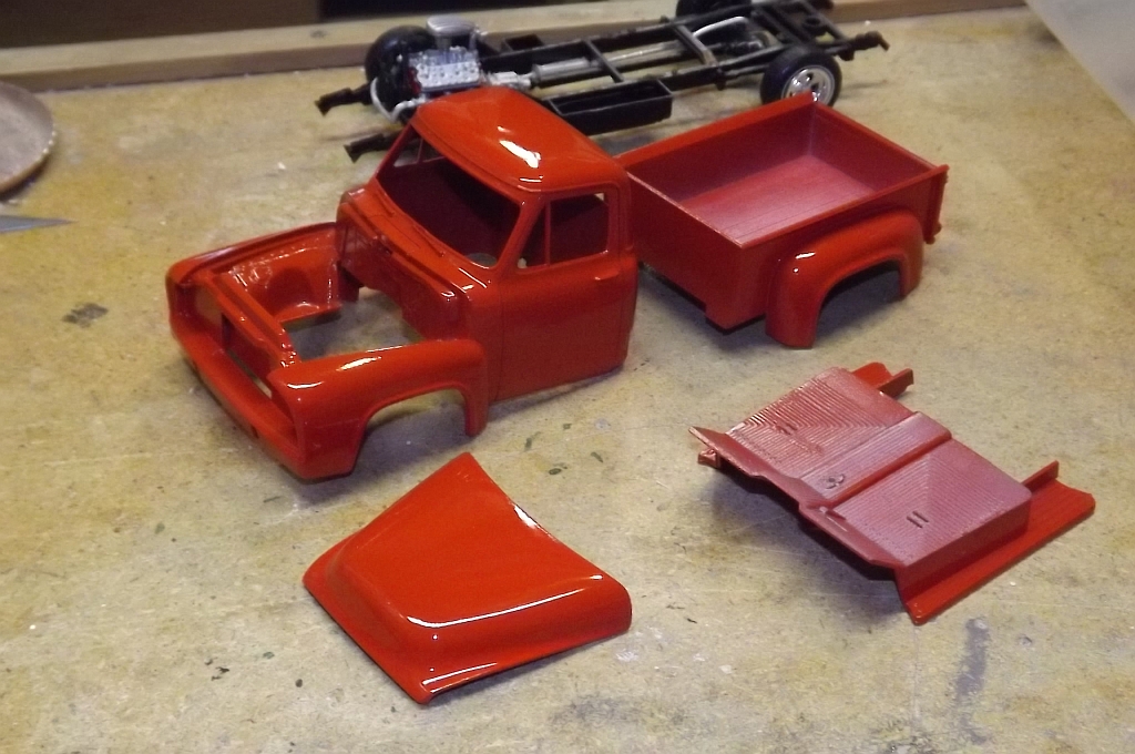 Photo 3 coats Tamiya TS49 Bright Red, 2 coats Testors Wet Look Clear