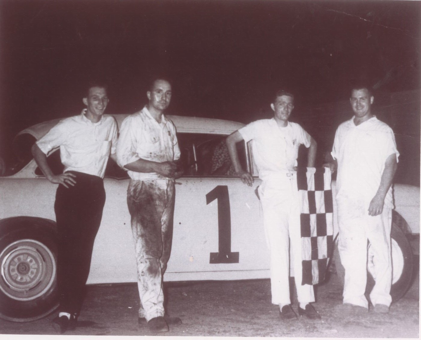 Photo: Lee Hurley | 1964 UP LATE MODEL MODIFIEDS SPORTSMAN ETC album ...