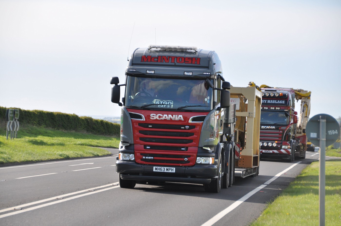 Photo MH63 MPH Scania R 620 Highline 6x4 unit McIntosh Plant Hire