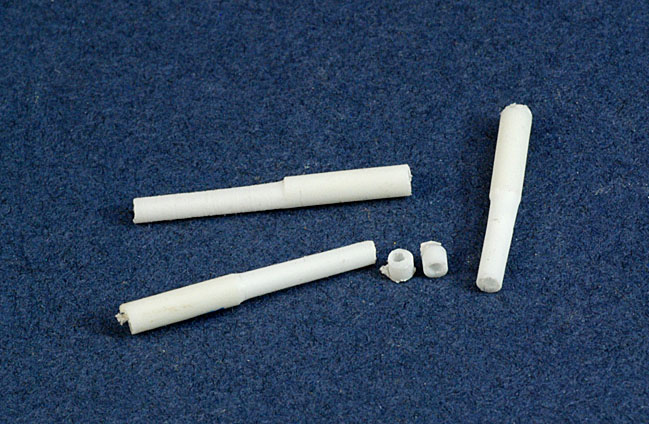 PLastic hinge DSC 7665