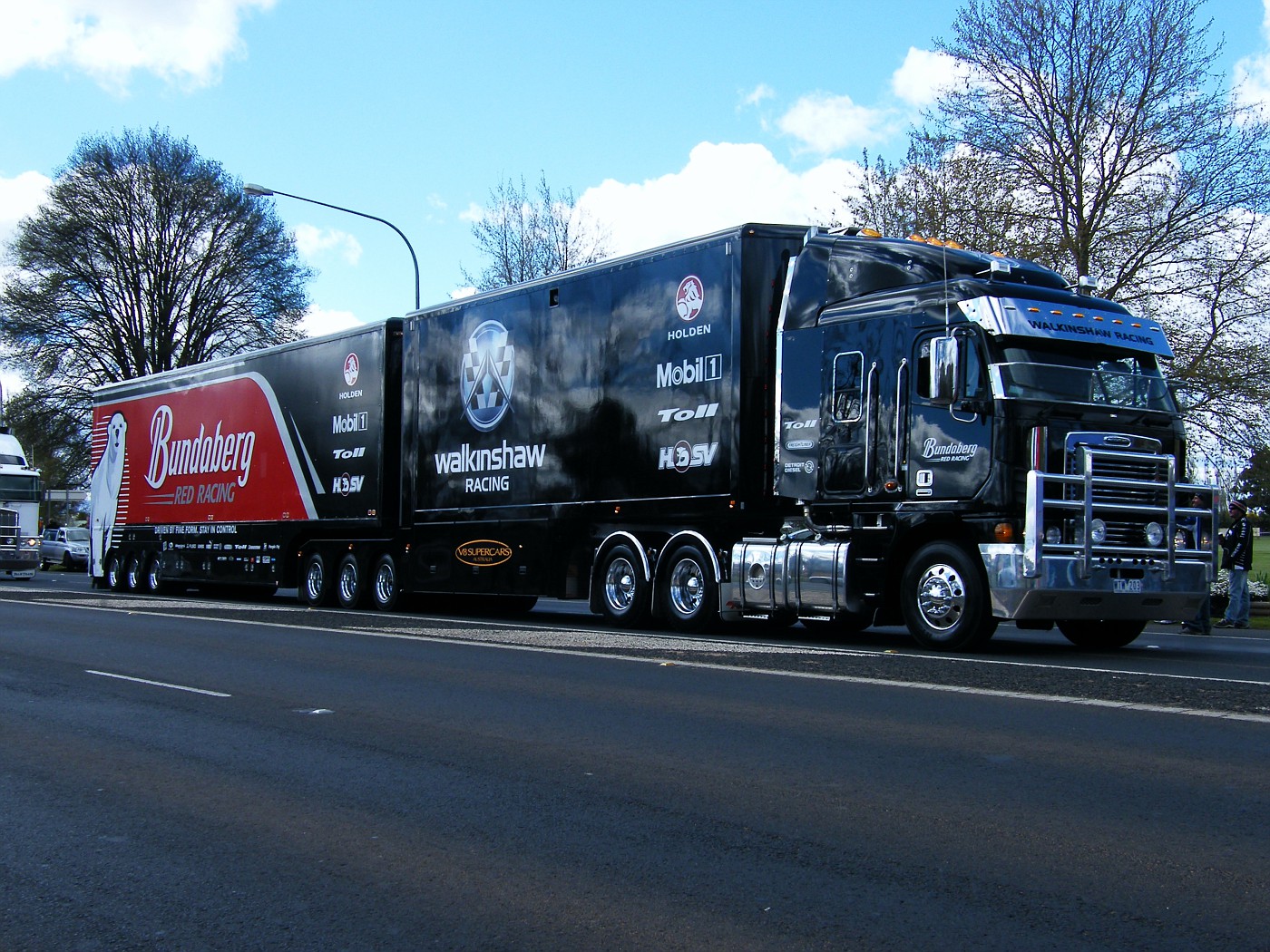 Photo: 2009 Pantech Parade 031 Bundaberg Red Racing Team Rig | Pantech ...