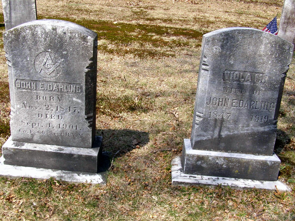 Photo N GROSVENORDALE MAIN STREET CEMETERY DARLING THOMPSON