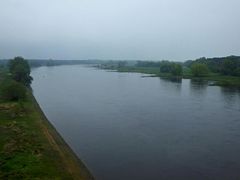 Die Elbe am Wasserstraßenkreuz