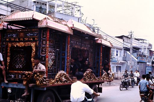 33-Saigon Funeral