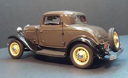 1932Ford3WCoupe6c1-th.jpg?1519787709