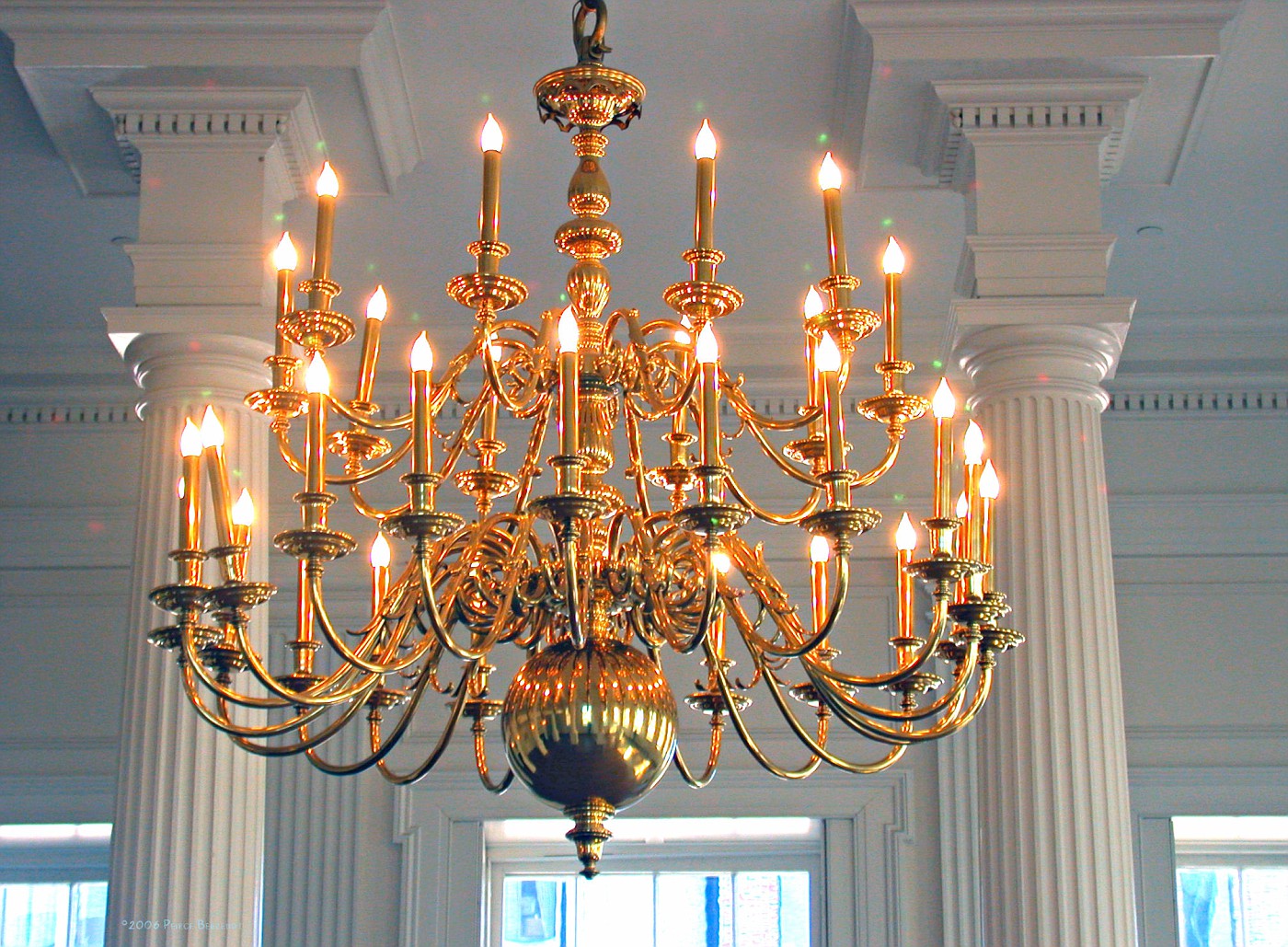 old state house courtroom chandelier