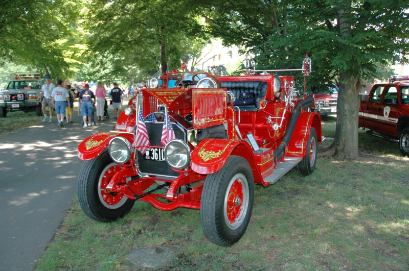 Photo: 1918 American La France | Fire Truck Muster album | Daven ...