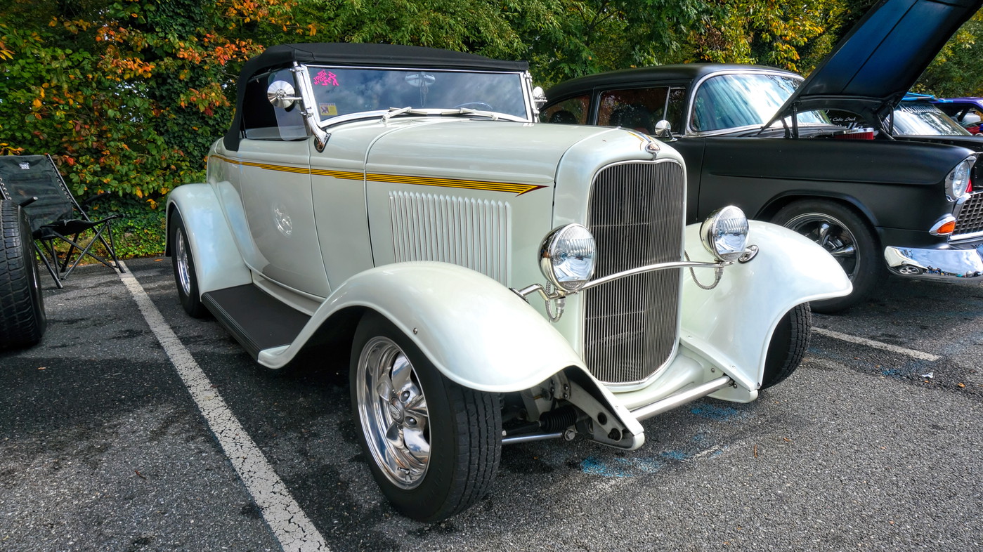 Photo bgearsDSC02144 102421 Beers and Gears Car Show Delaware Park