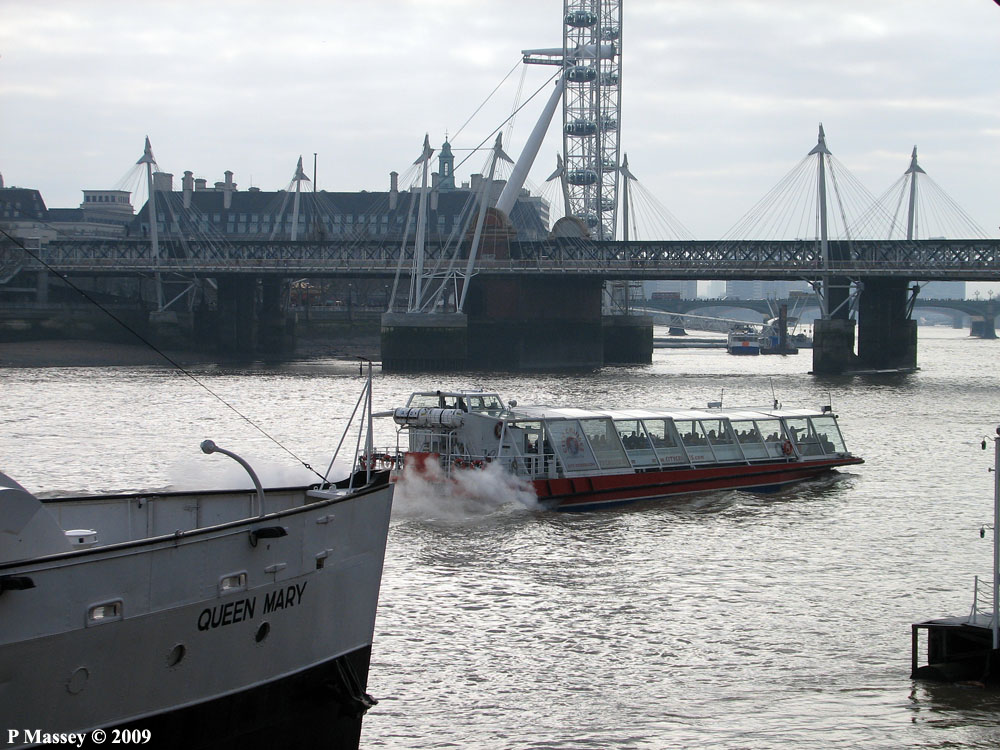 Photo Queen Mary London Eye tss Queen Mary Revisited 2 album