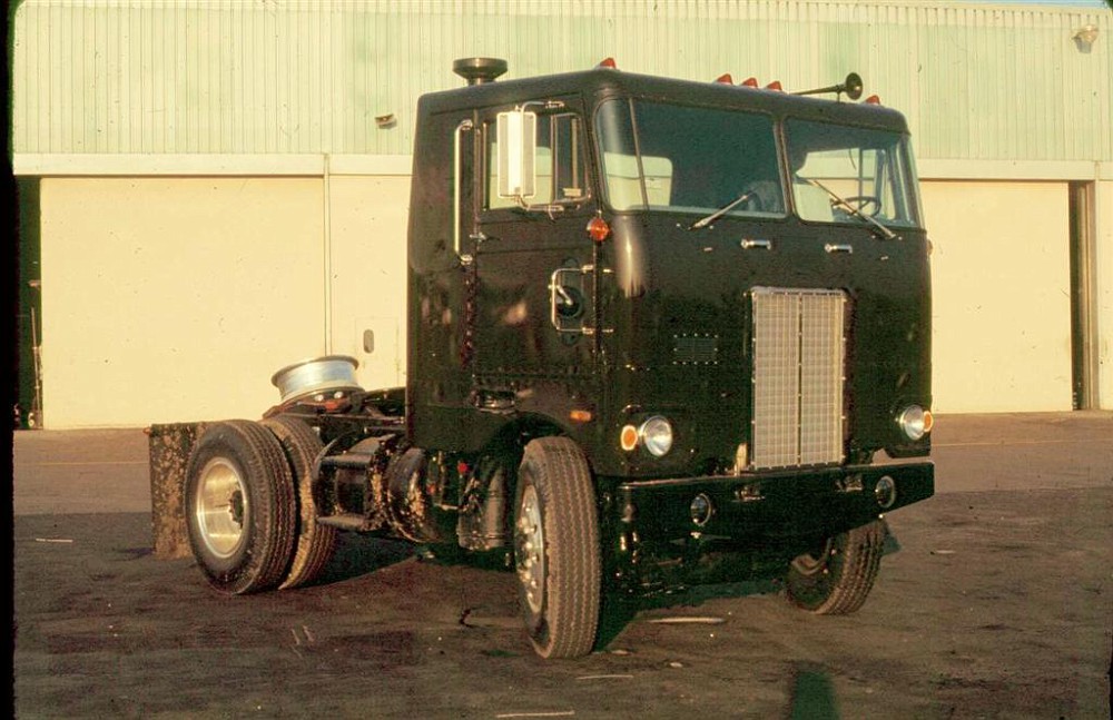 Photo UPS 4X4 02 Peterbilt Fleet Trucks album Mackinac359 Fotki