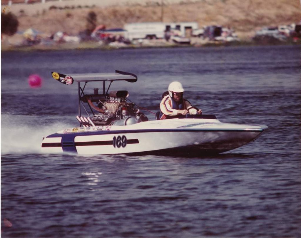 Photo Robert Jordan and his blown fuel flat, Tasmanian Devil Robert