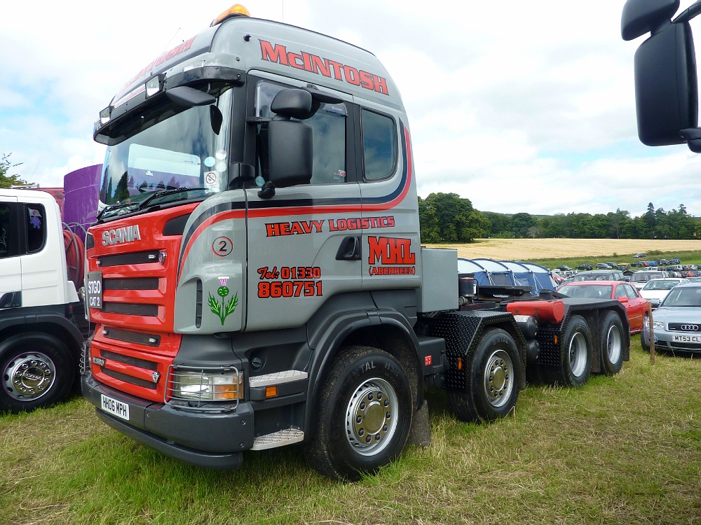 Photo HH06 MPH Scania R 580 Highline 8x4 unit McIntosh Plant Hire