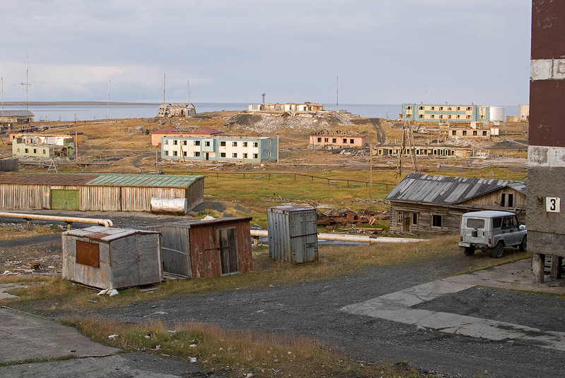 Тикси 3 фото военный городок