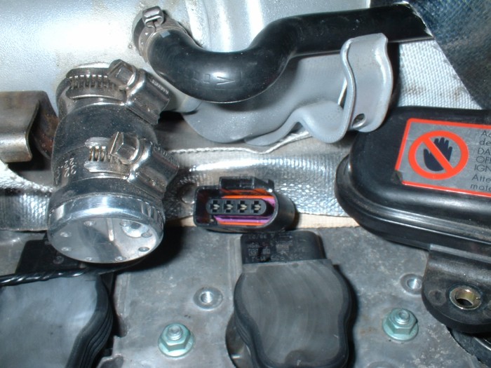 Photo Remove the coil pack connector Coil Pack Replacement album