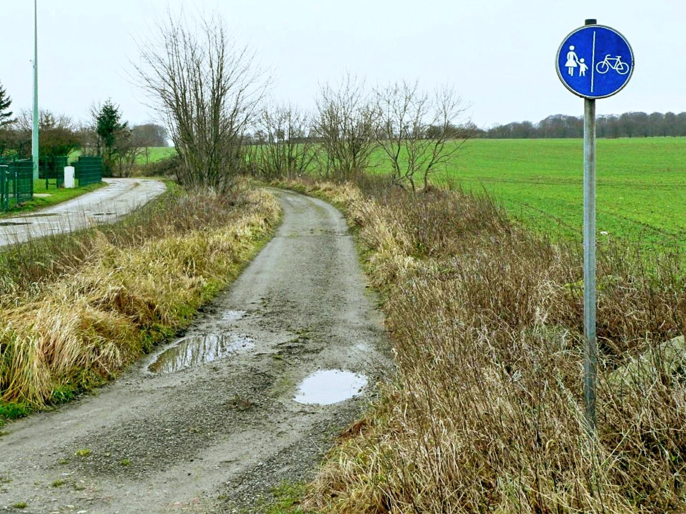 Getrennter Fuß-/Radweg