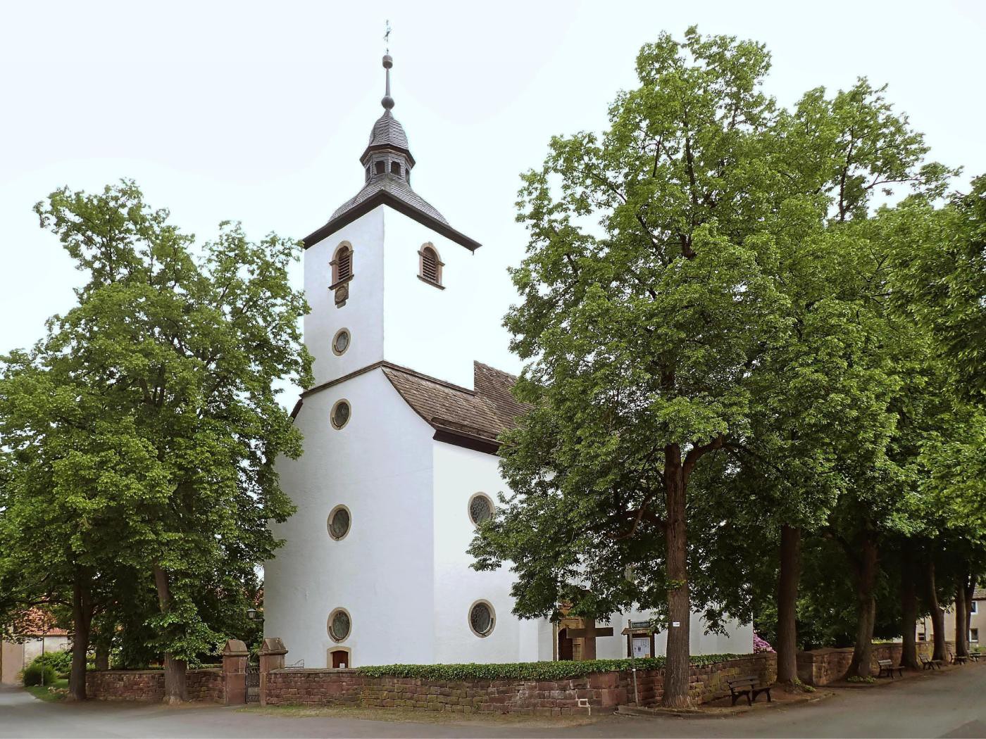 Kirche „Heilige Familie und Heiliger Stephanus“