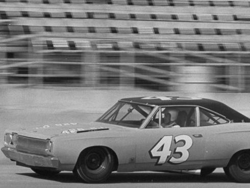 Photo: 68 Roadrunner Nascar #43 Richard Petty #3 | Petty Plymouth