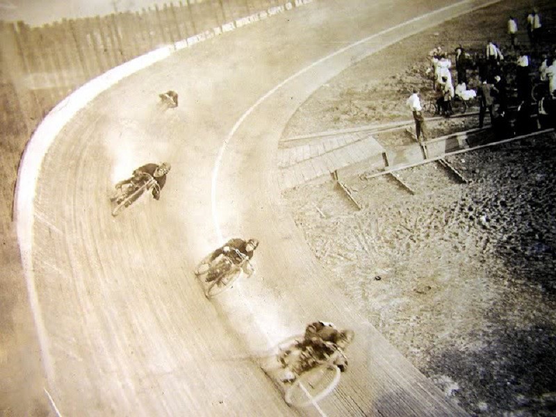 Photo: Board track racing (2) | MOTOR CYCLES album | LOUD-PEDAL | Fotki ...