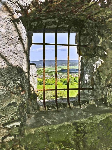 Blick aus dem Stumpf auf das Dorf